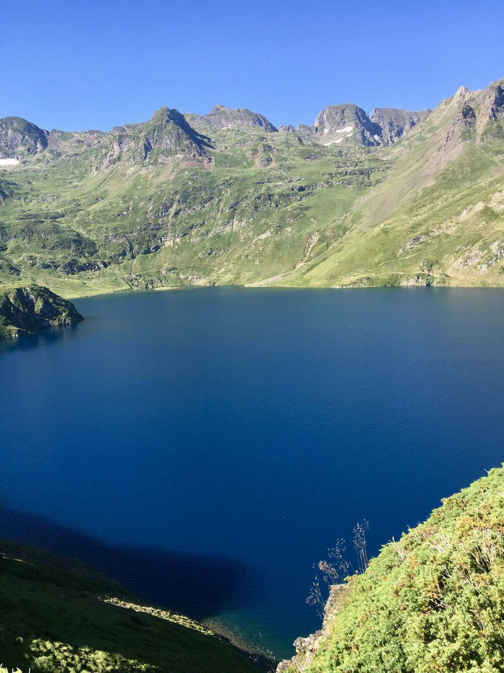 lac montagne hautes pyrenées